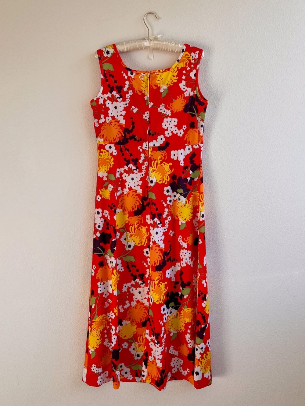 Vibrant Vintage 1960s Red Floral Midi Dress (L) - Picture 9 of 12